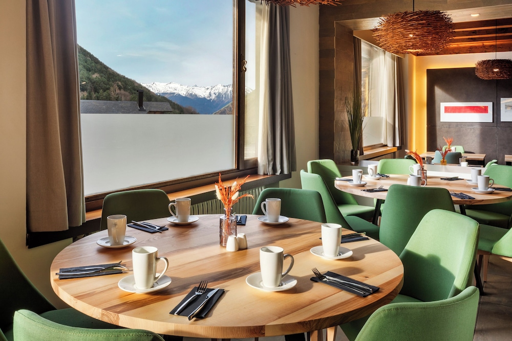 Hotel de Tredos Baqueira Affiliated by Melia 46/61