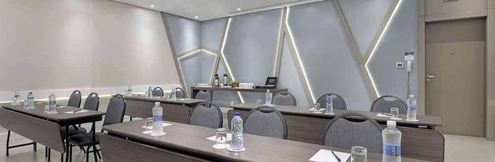 Hotel Deville Prime Cuiaba 79/86