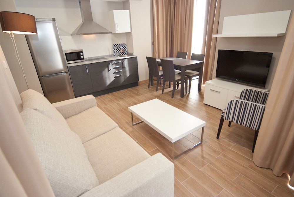 Apartahotel & Spa Jacetania 40/67