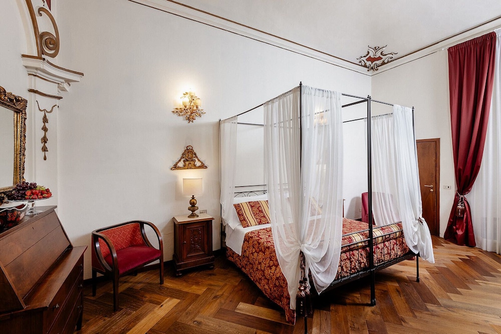 Palazzo Dal Borgo 25/58