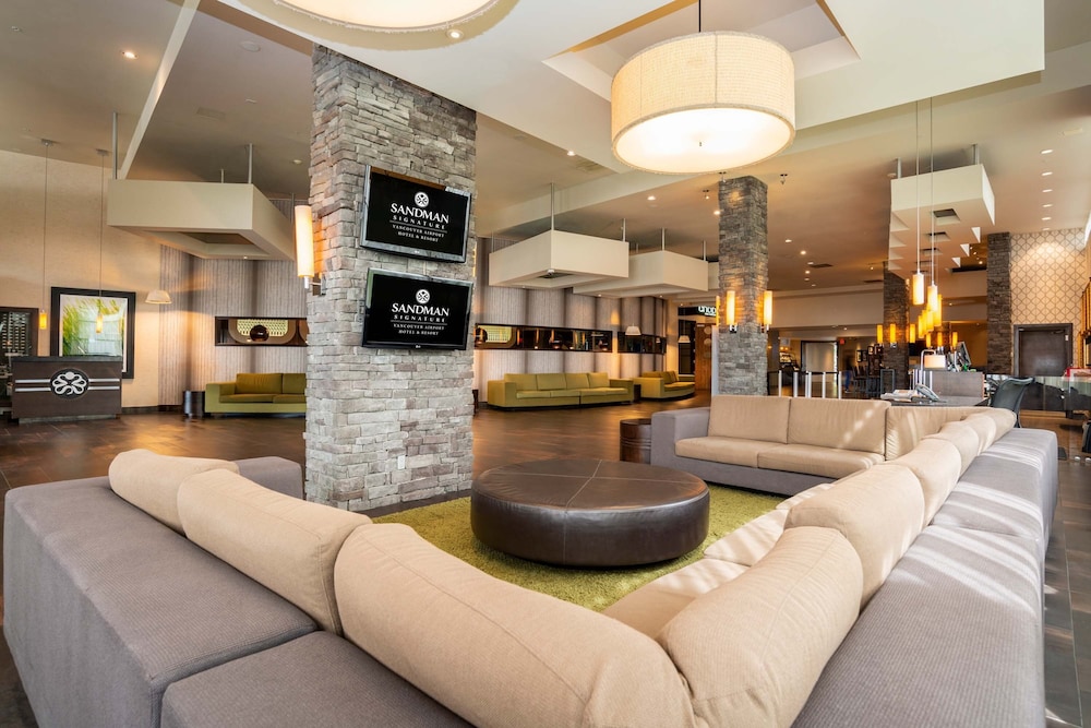 Sandman Signature Vancouver Airport Hotel 53/77