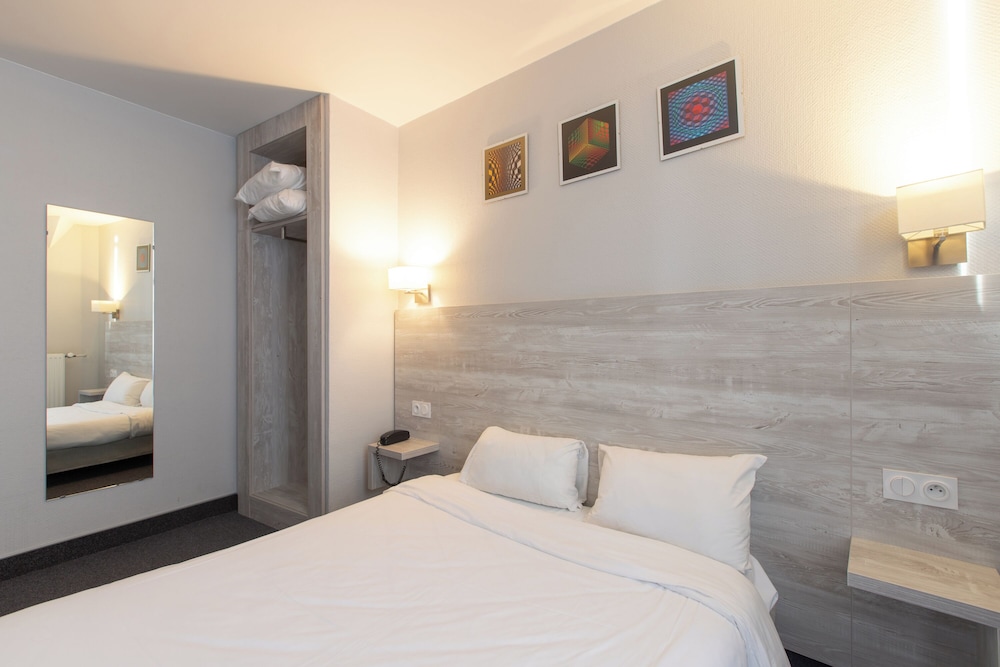 Brit Hotel Suisse Et Bordeaux 24/70