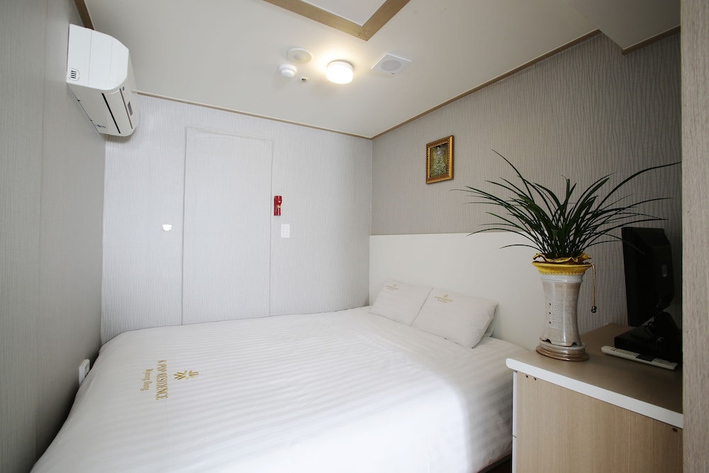 K Pop Residence I 17/75