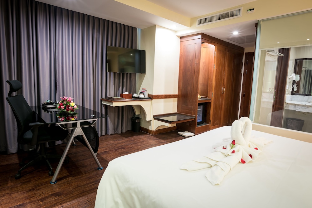 Ohana Phnom Penh Palace Hotel 25/56