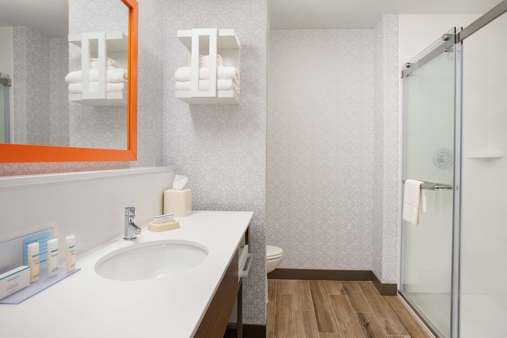 Hampton Inn St Louis Columbia 13/37