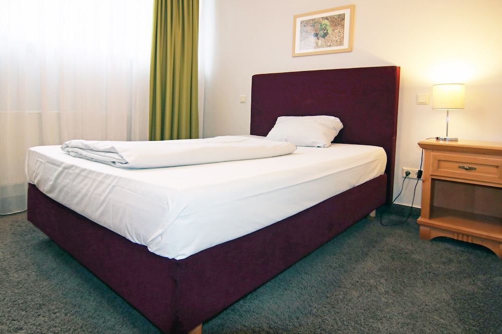 Halbersbacher. Hotel Annaberg 9/50