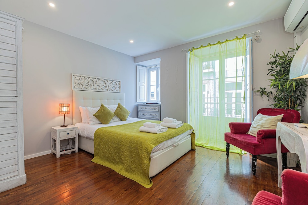 Lisbon Core Apartments In Bairro Alto Chiado 18/50