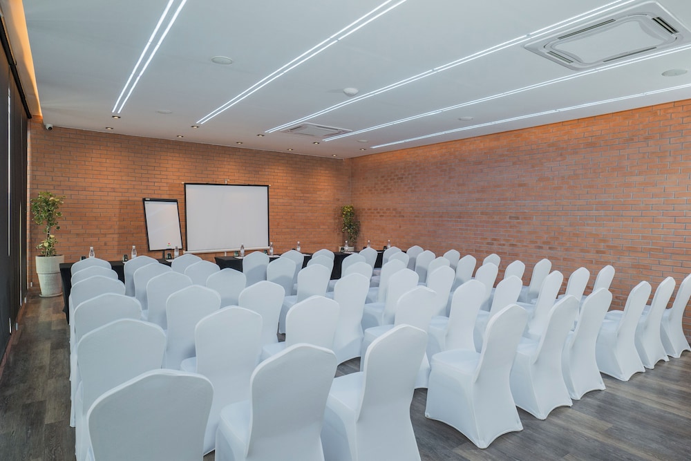 Hotel Clover Patong Phuket 62/75