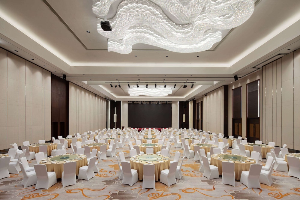 Days Hotel by Wyndham Fangchenggang Bailang Beach 22/25