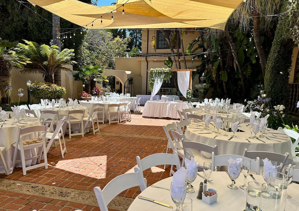 HISTORIC SANTA MARIA INN 46/67