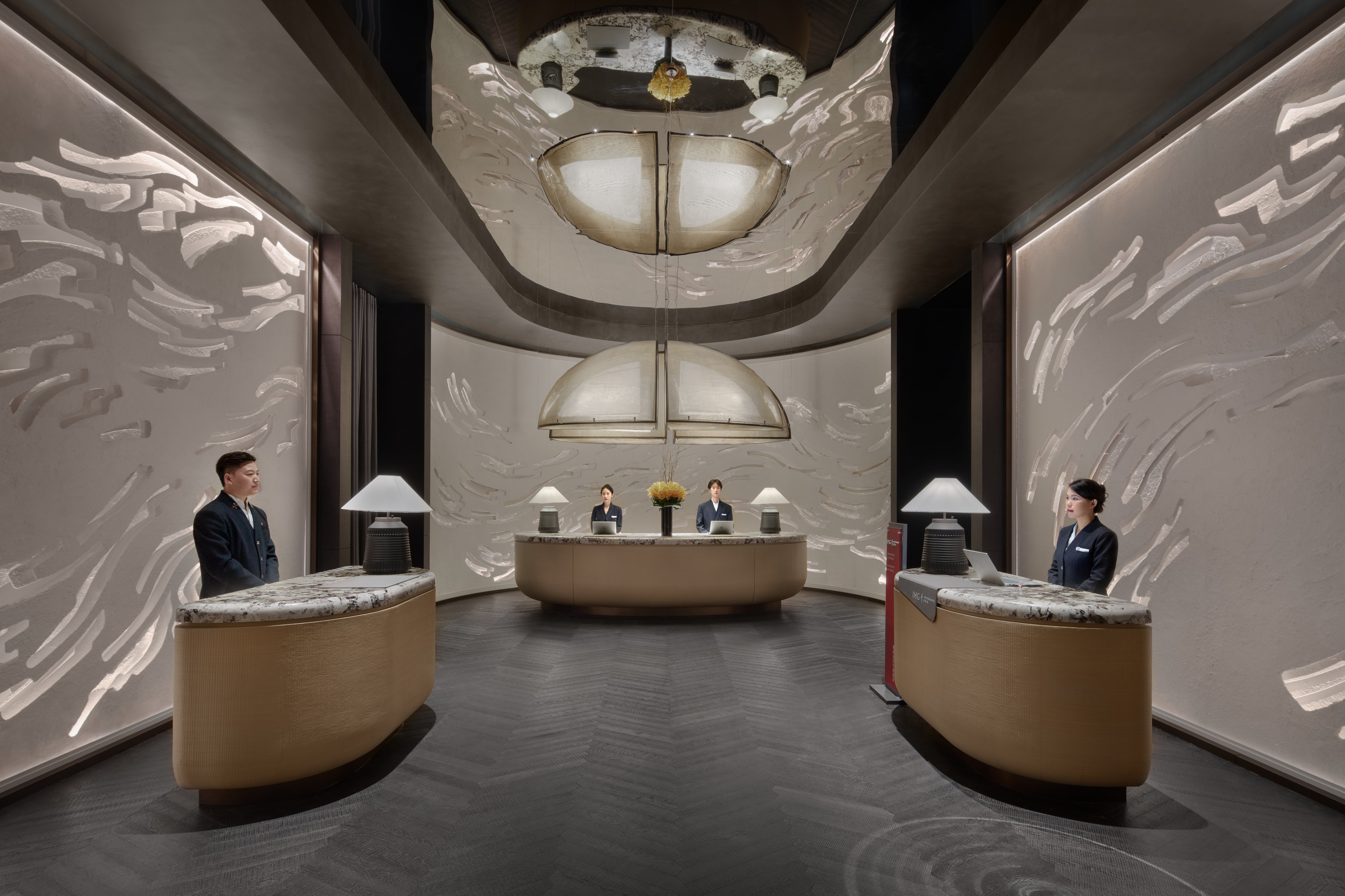 HUALUXE Shenzhen Bao'an by IHG 5/50