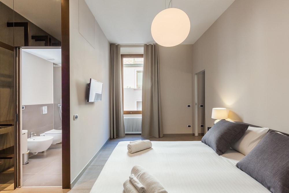 Easyhomes Duomo Suites and Apartments 9/38