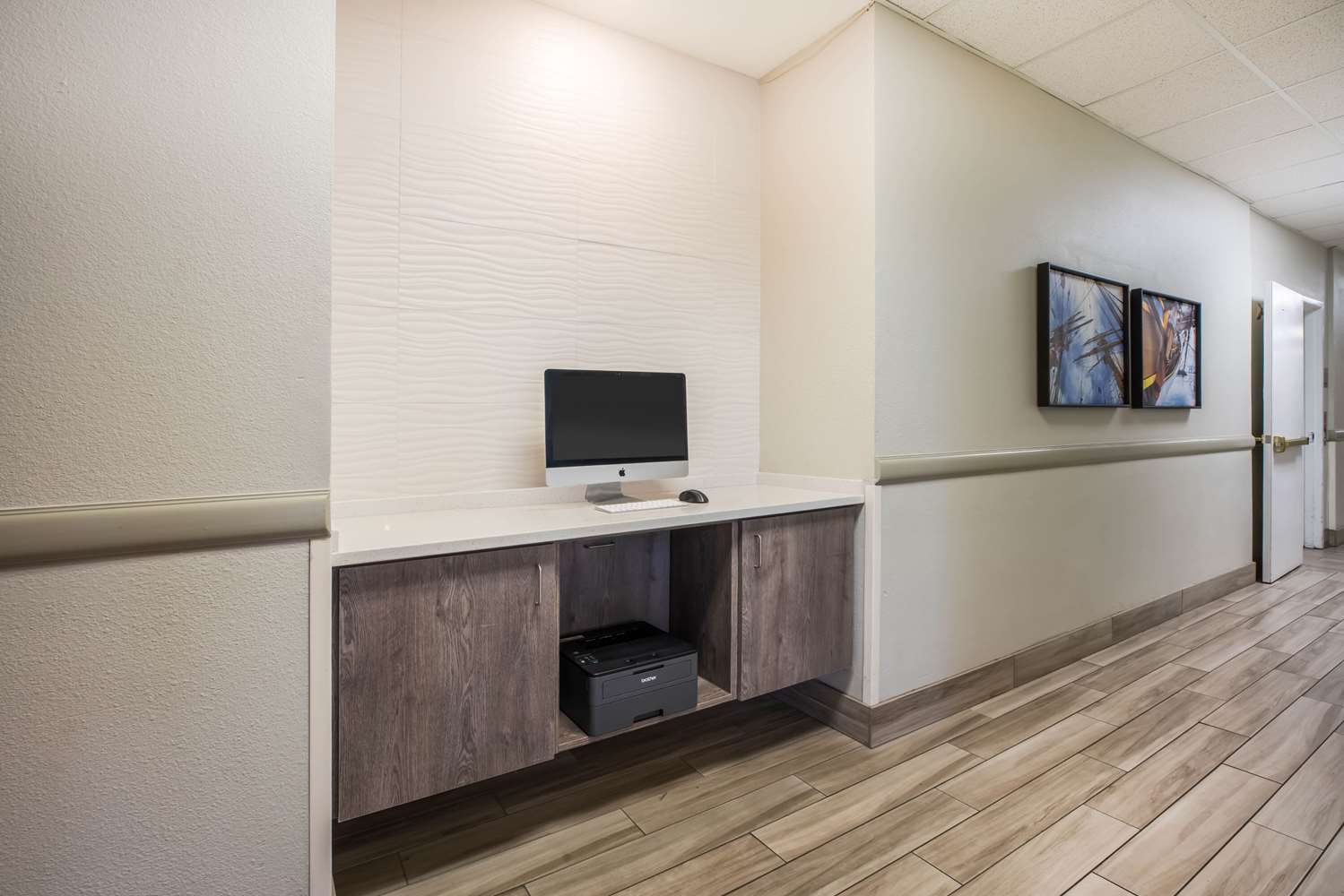 La Quinta Inn Suites By Wyndham Newport 35/40