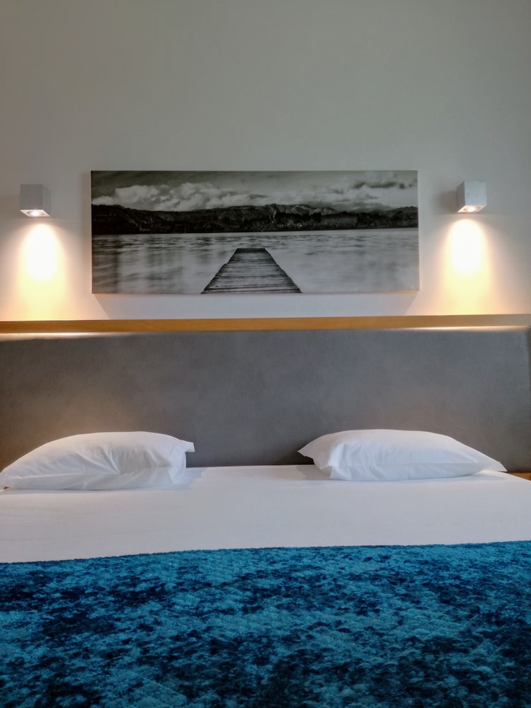 Whales Bay Hotel Apartamentos 52/55