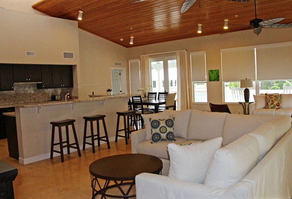 Dolphin Point Villas 33/50