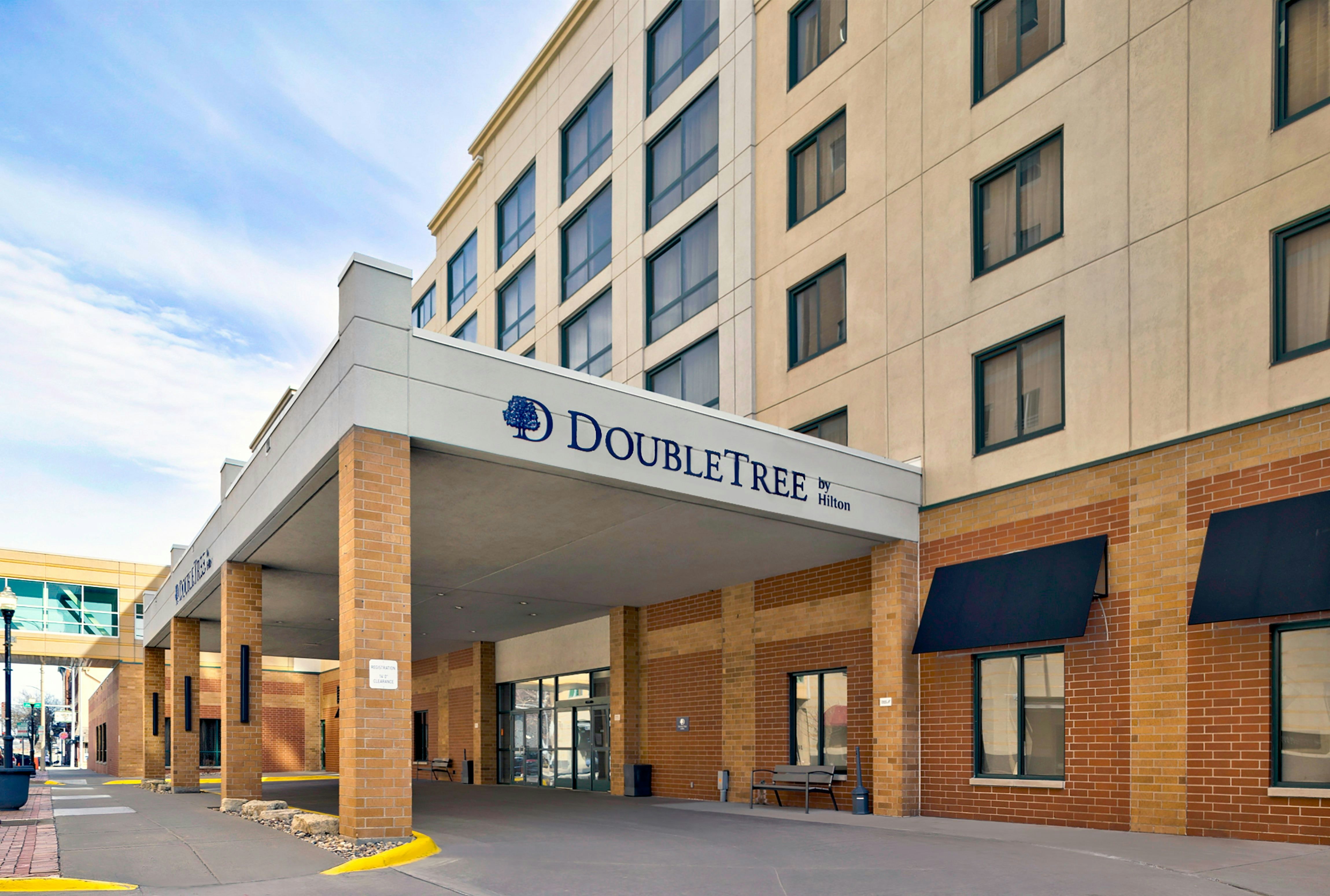 DoubleTree by Hilton Davenport 56/57