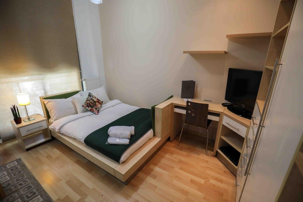 Sky Suites 10/61