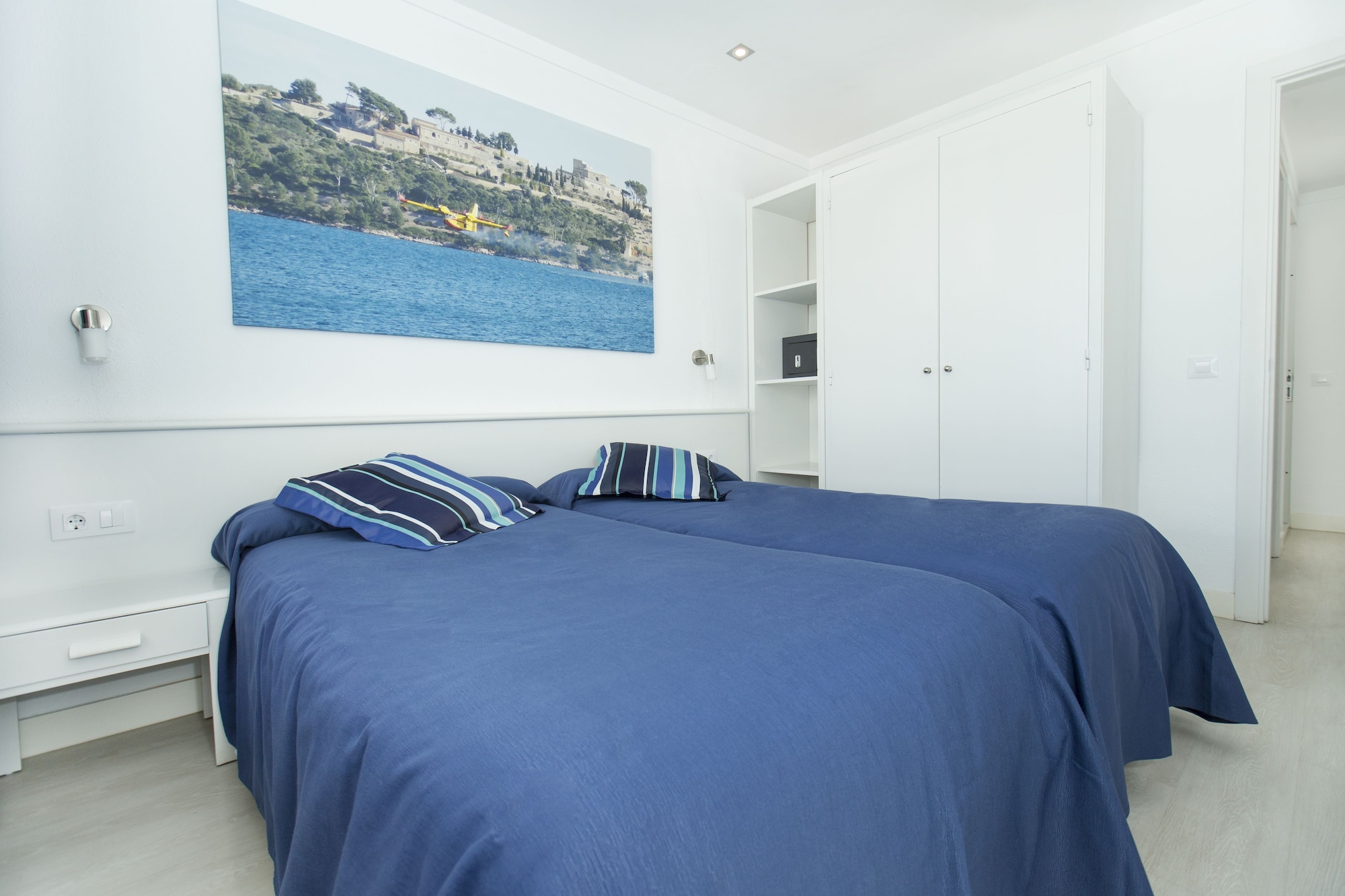 1 BEDROOM, APARTMENT