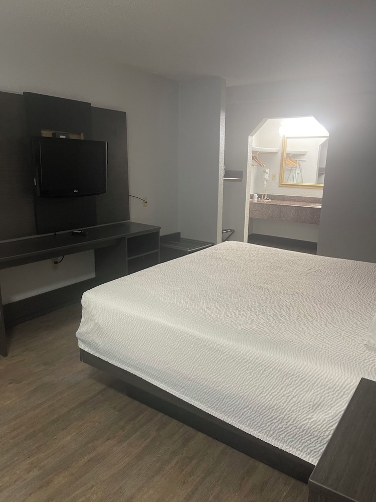 Fairbridge Inn Suites Mcdonoughga 19/52