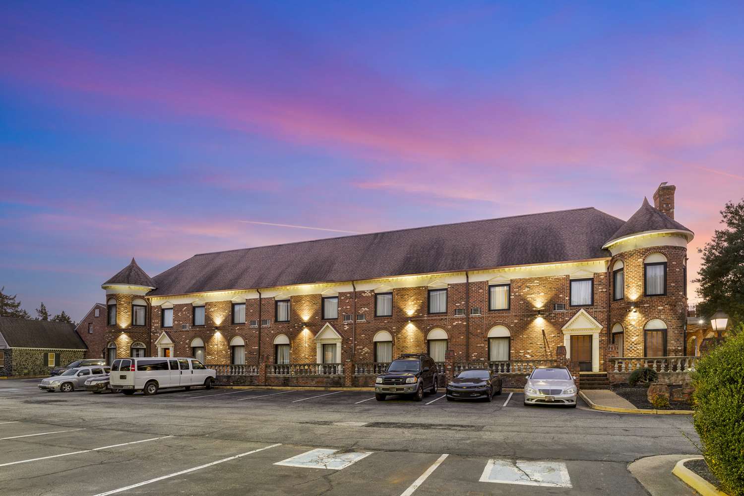 Best Western Plus Governor's Inn 1/14