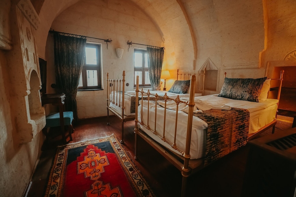 Valley Inn Cave Hotel 19/50