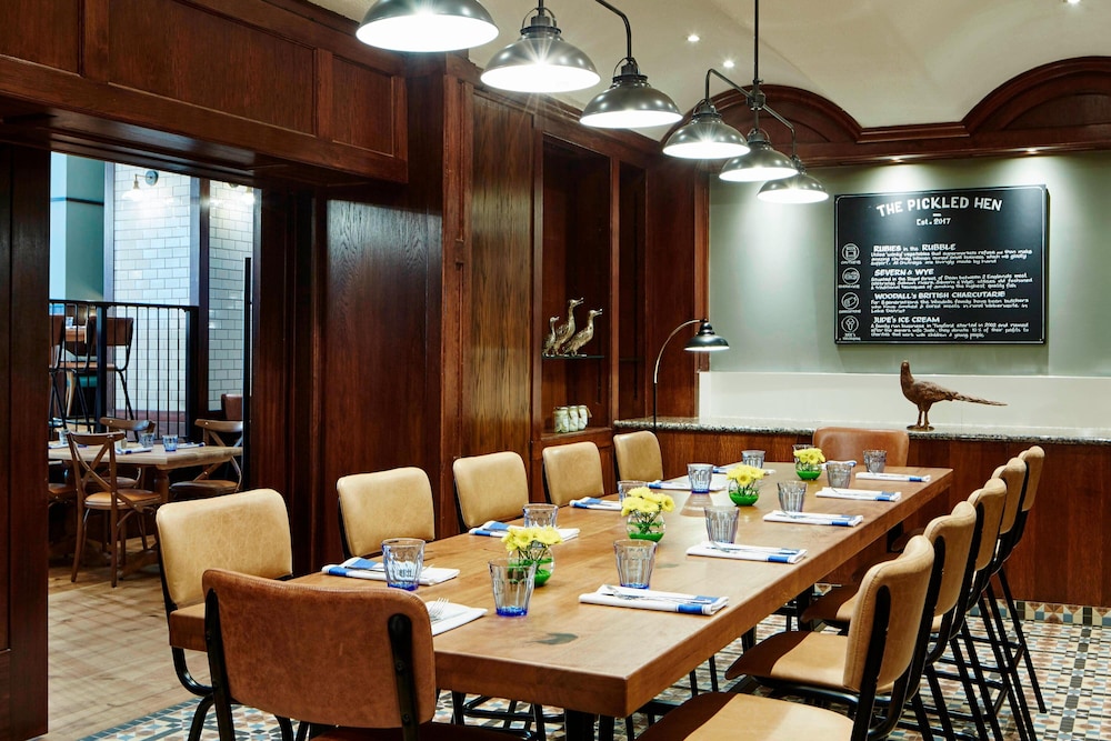 London Marriott Hotel Marble Arch 50/50