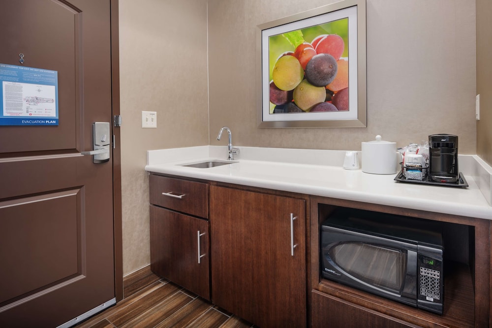 Hampton Inn & Suites Portland/Hillsboro-Evergreen Park 12/46