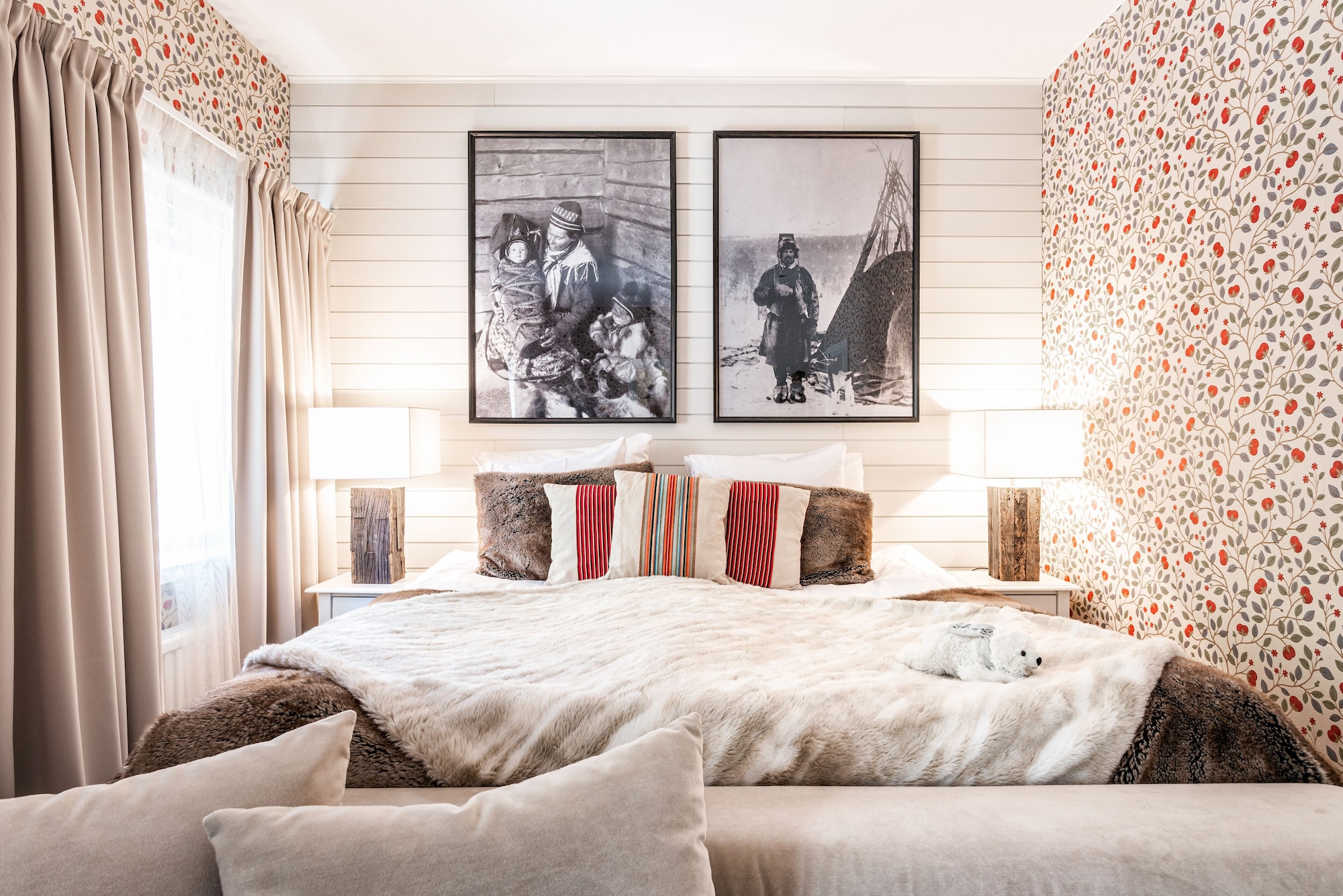 CHRISTMAS, CABIN, KING BED, 2 SOFA