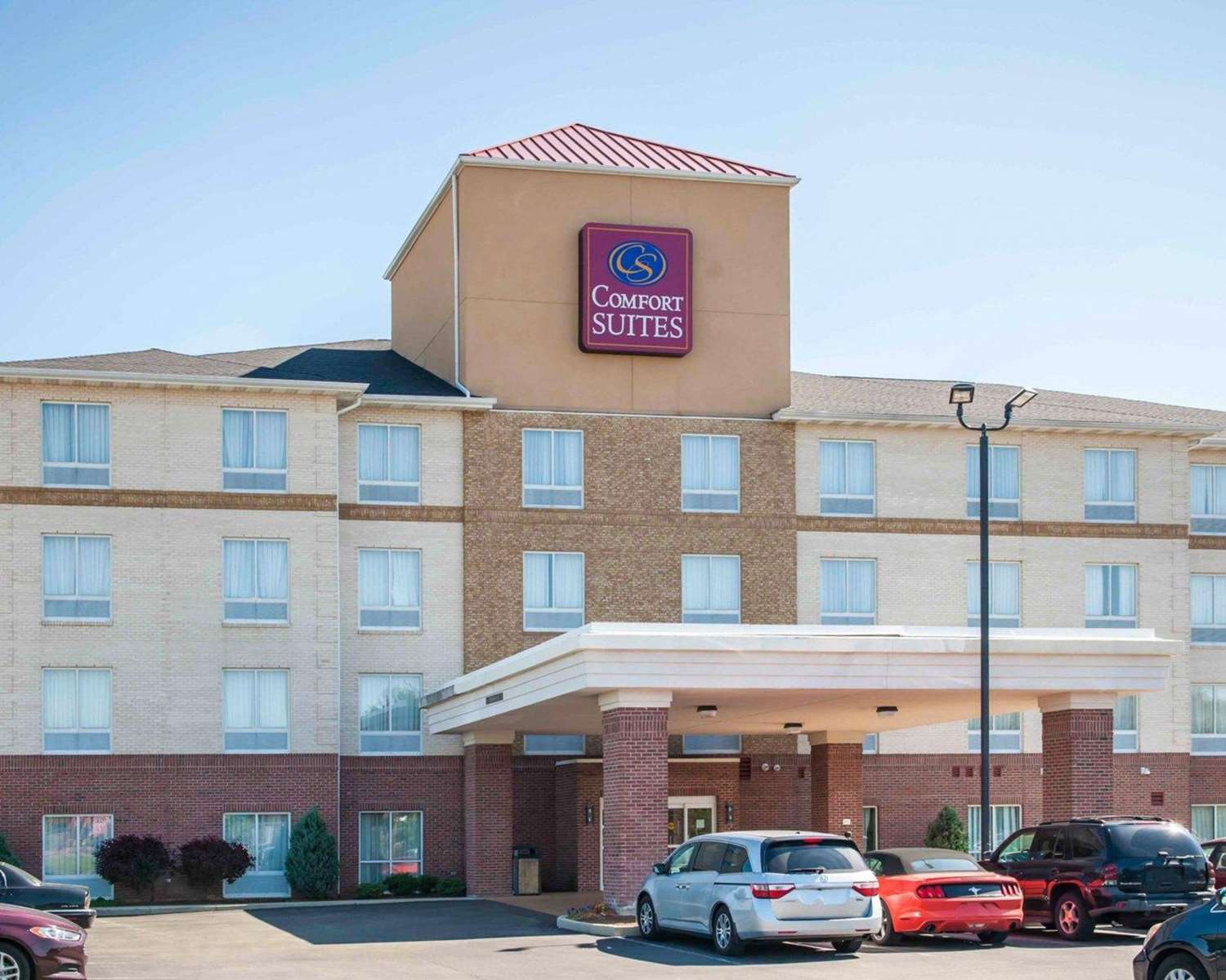 Comfort Suites Southport 20/21