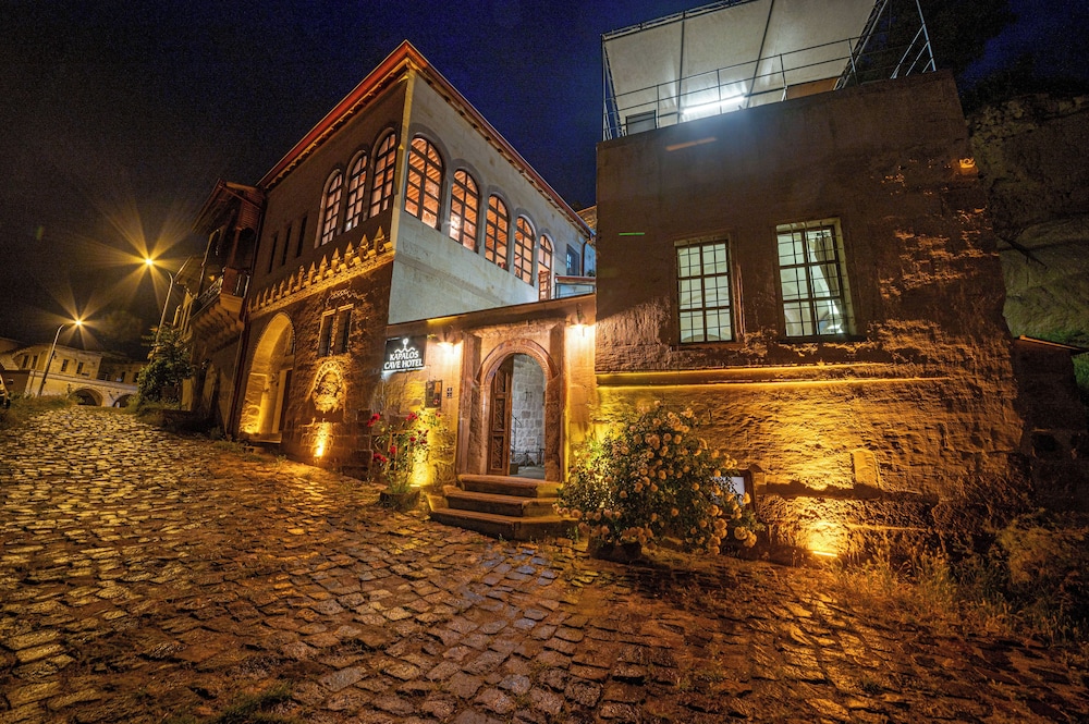 Kapalos Cave Hotel 38/47