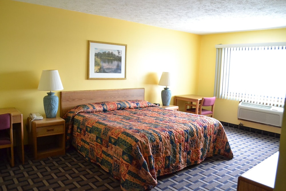 Sky Lodge Inn Suites 10/34