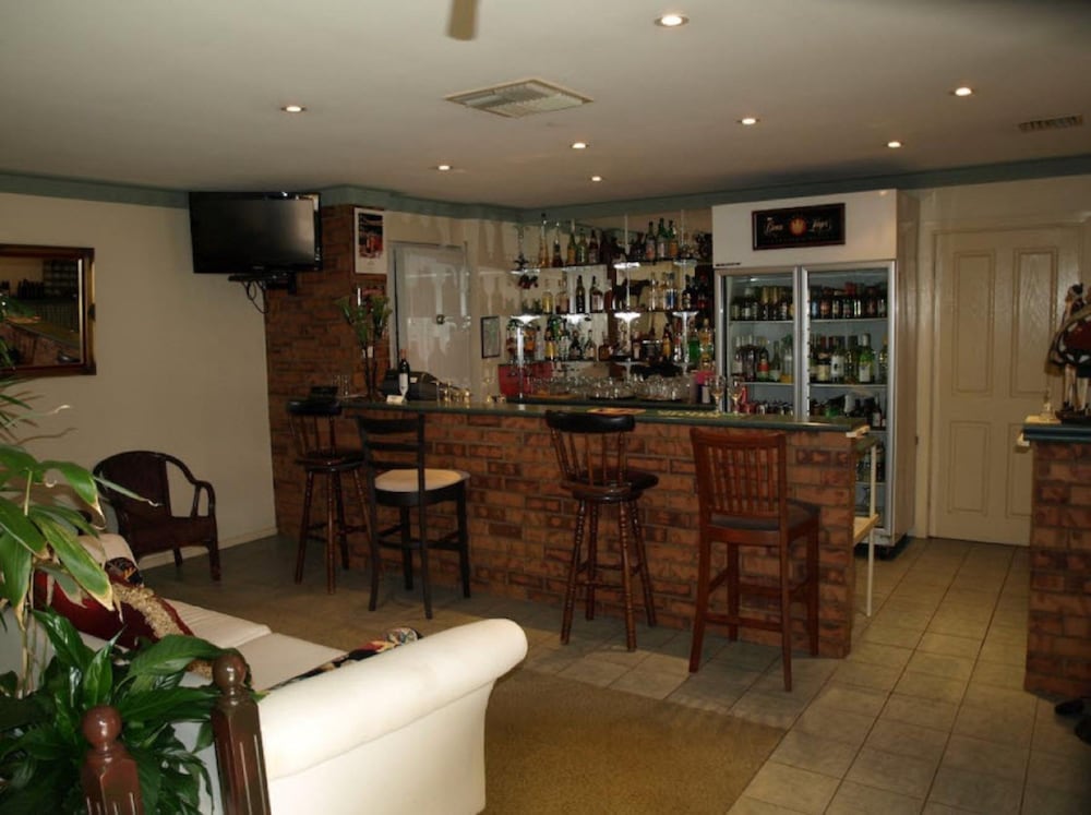 Civic Motor Inn Cowra 50/71