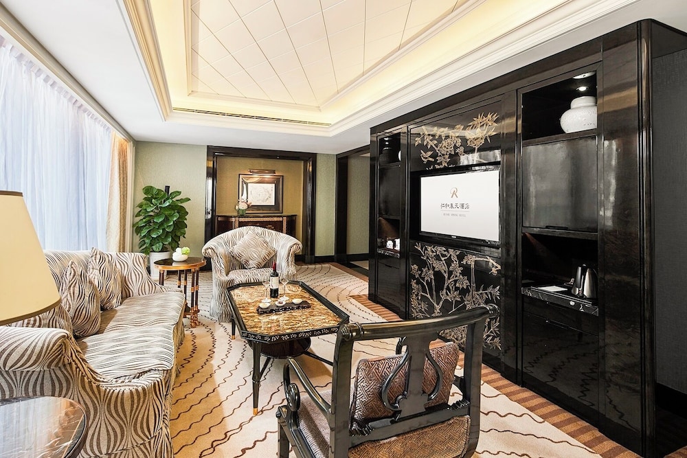 Chengdu Renhe Spring Hotel 28/39