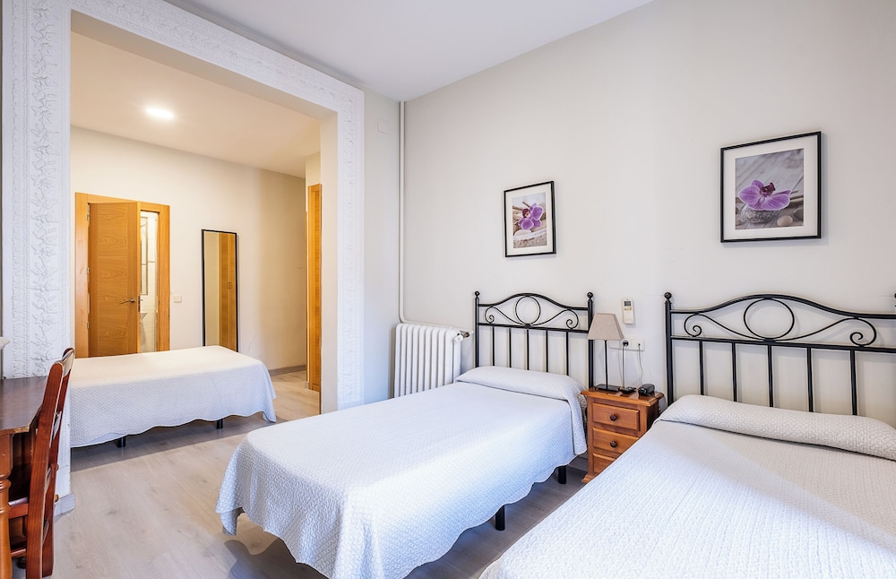 Hostal El Pilar 30/68