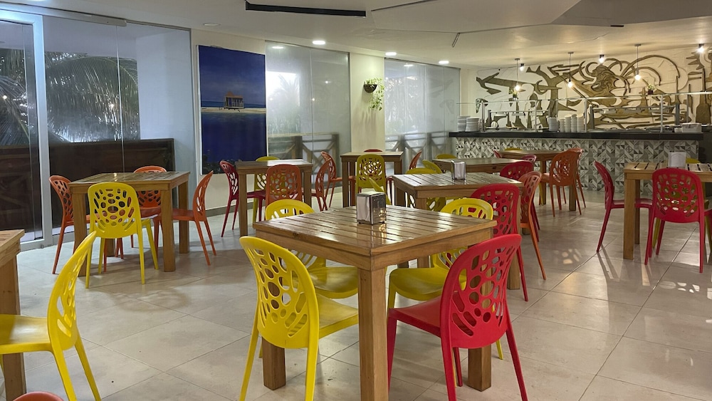 restaurant cafeteria