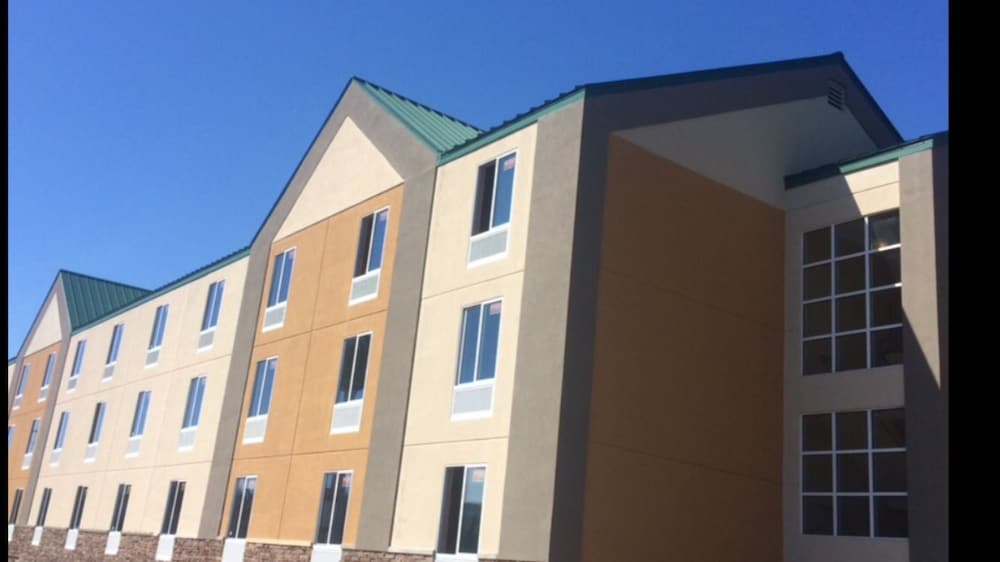Baymont Inn And Suites Kingston Plymouth Bay 1/42