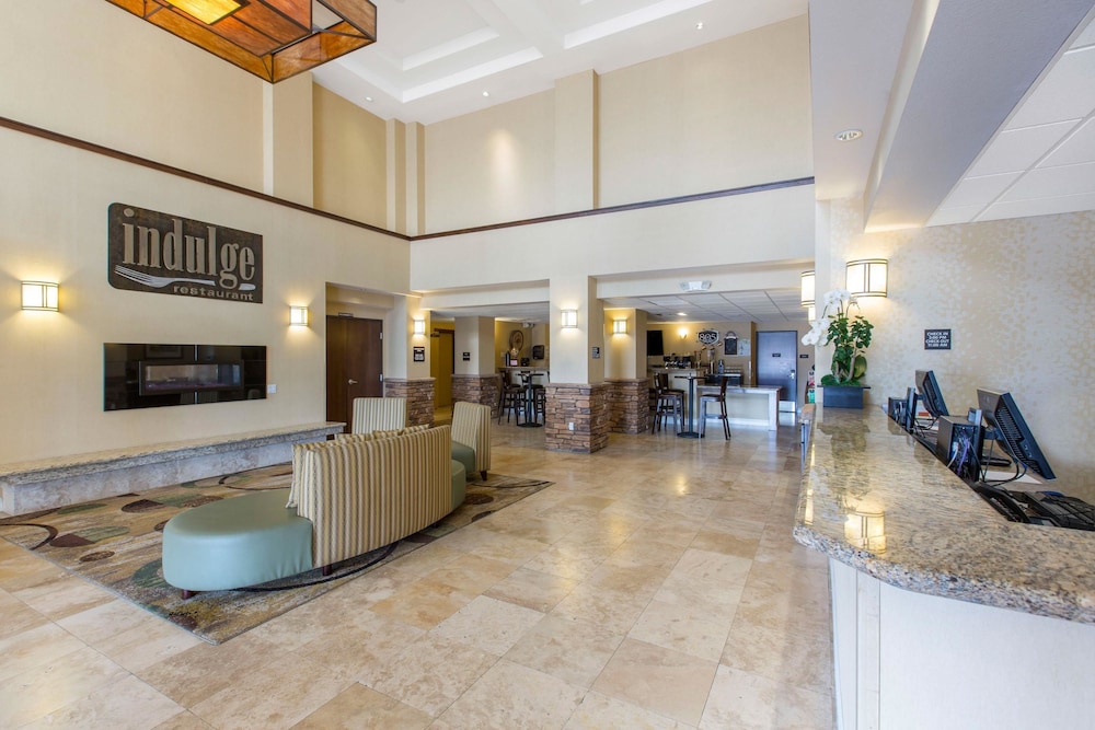 The Oaks Hotel And Suites 7/43