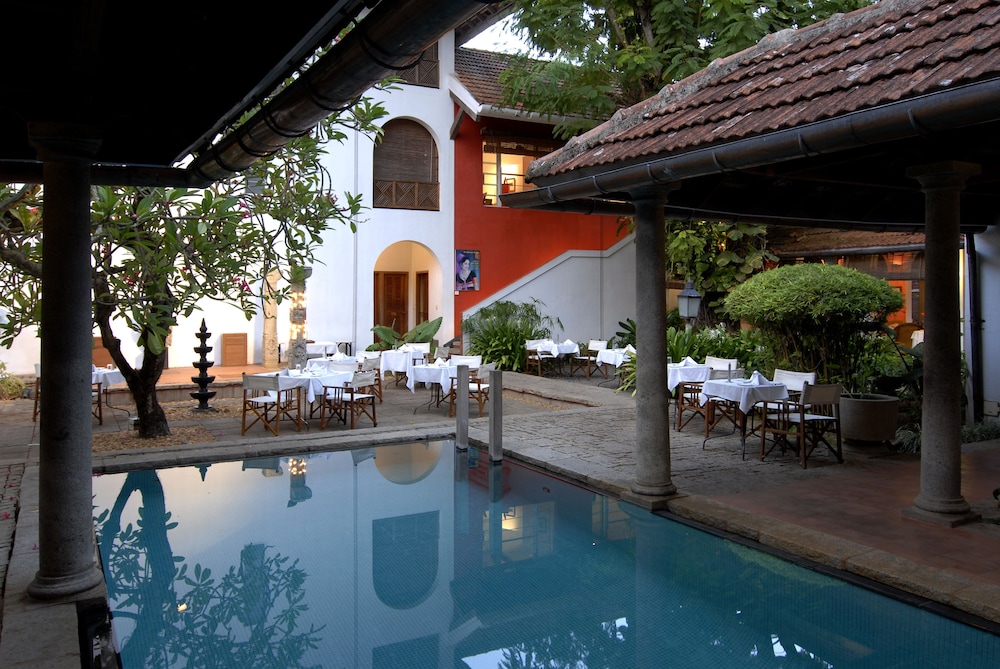 THE MALABAR HOUSE 2/44