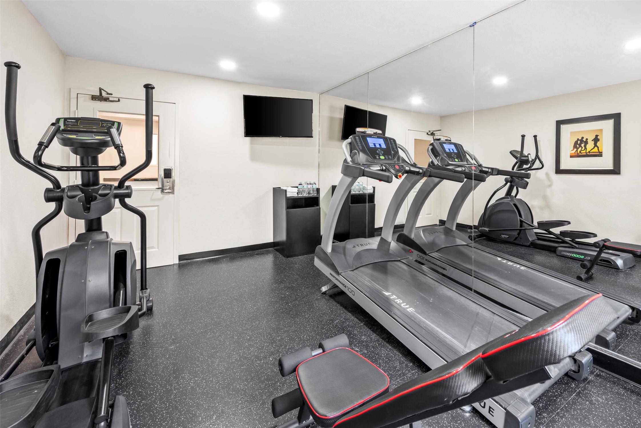 MainStay Suites Raleigh North 21/29