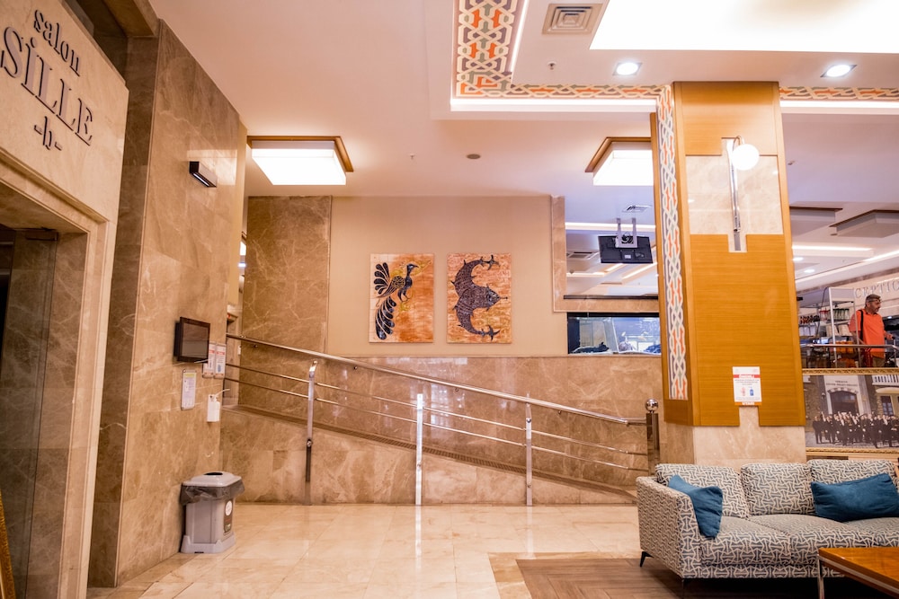 Selcuk Hotel Sems I Tebrizi 7/93