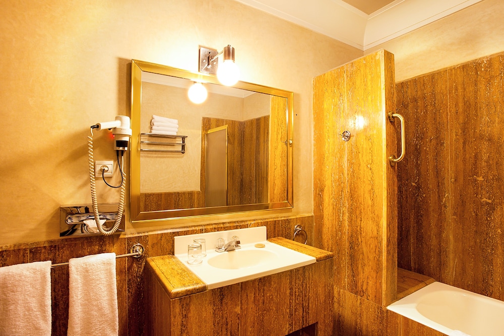 Hotel Les Saisons 20/30
