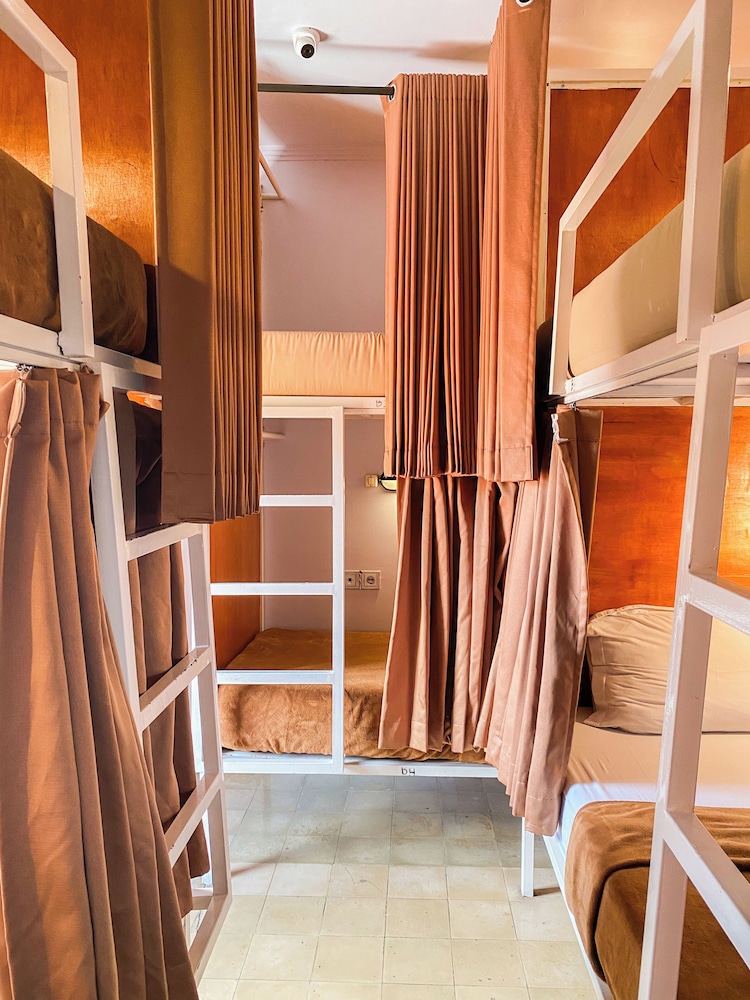 Ala Hostel 28/40