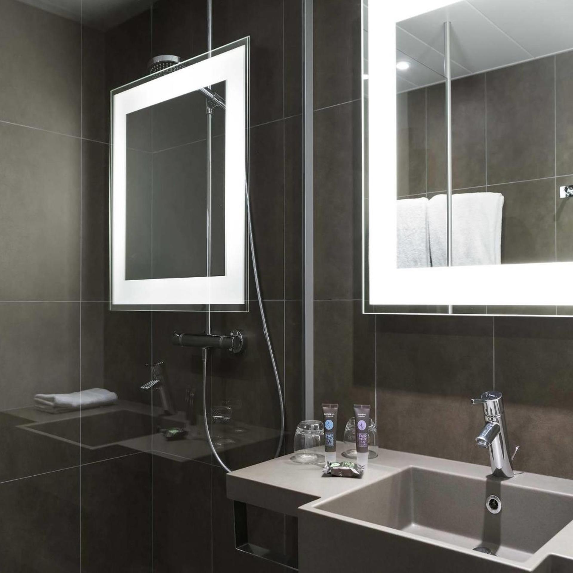 Superior, Double Bed, Sofa, NOVOTEL CHATEAU DE VERSAILLES 6/8