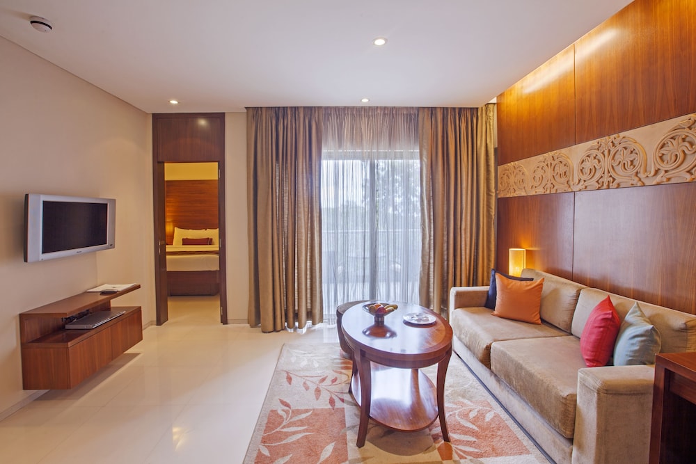 Oakwood Residence Naylor Road Pune 25/37