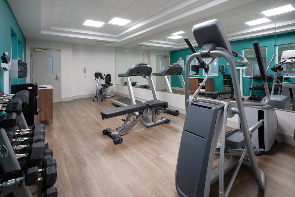 HOLIDAY INN EXPRESS YREKA - SHASTA AREA 37/52