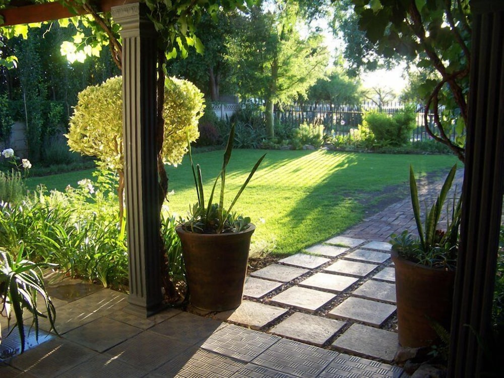 La Paix Guest House 38/49