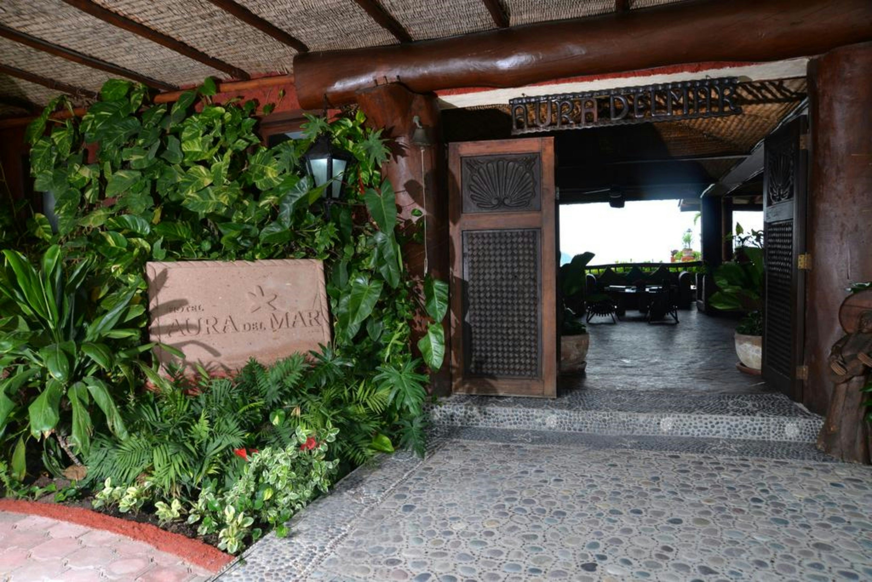 Aura del Mar Hotel 8/67