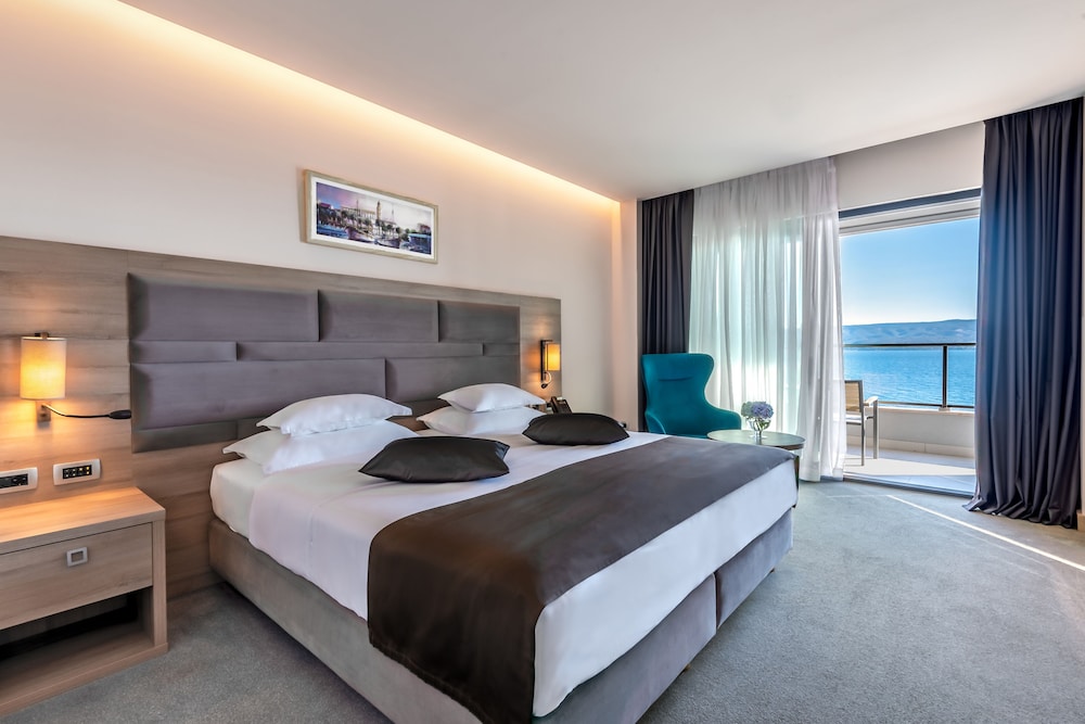 HOTEL PLAZA DUCE 7/50