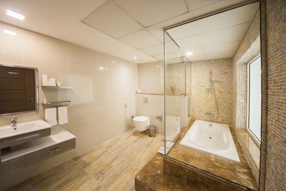 Pearl Hotel and Spa (ex Pearl Beach Hotel) 15/35
