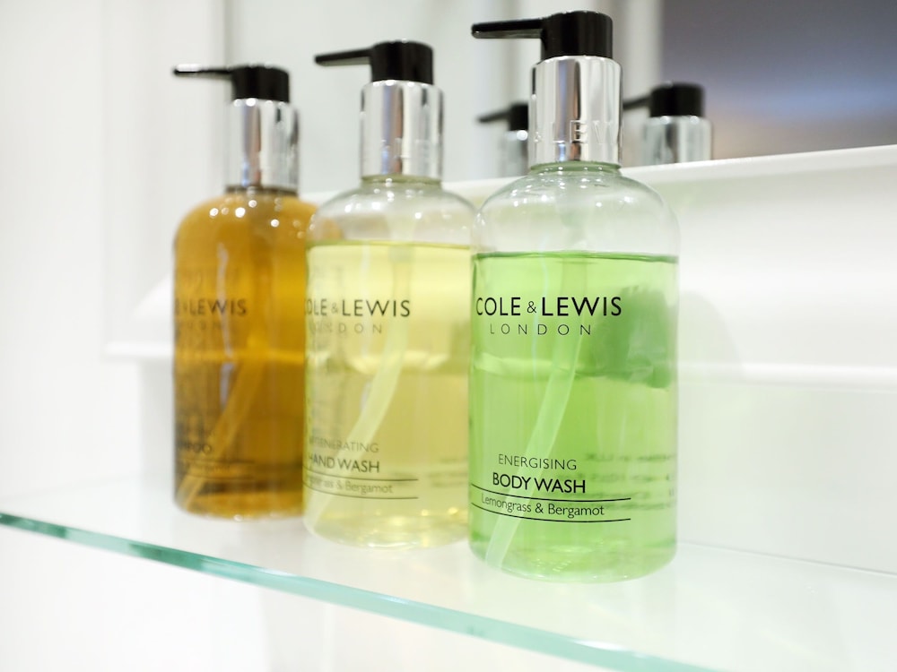 The Willow Restaurant & Cottages 25/50